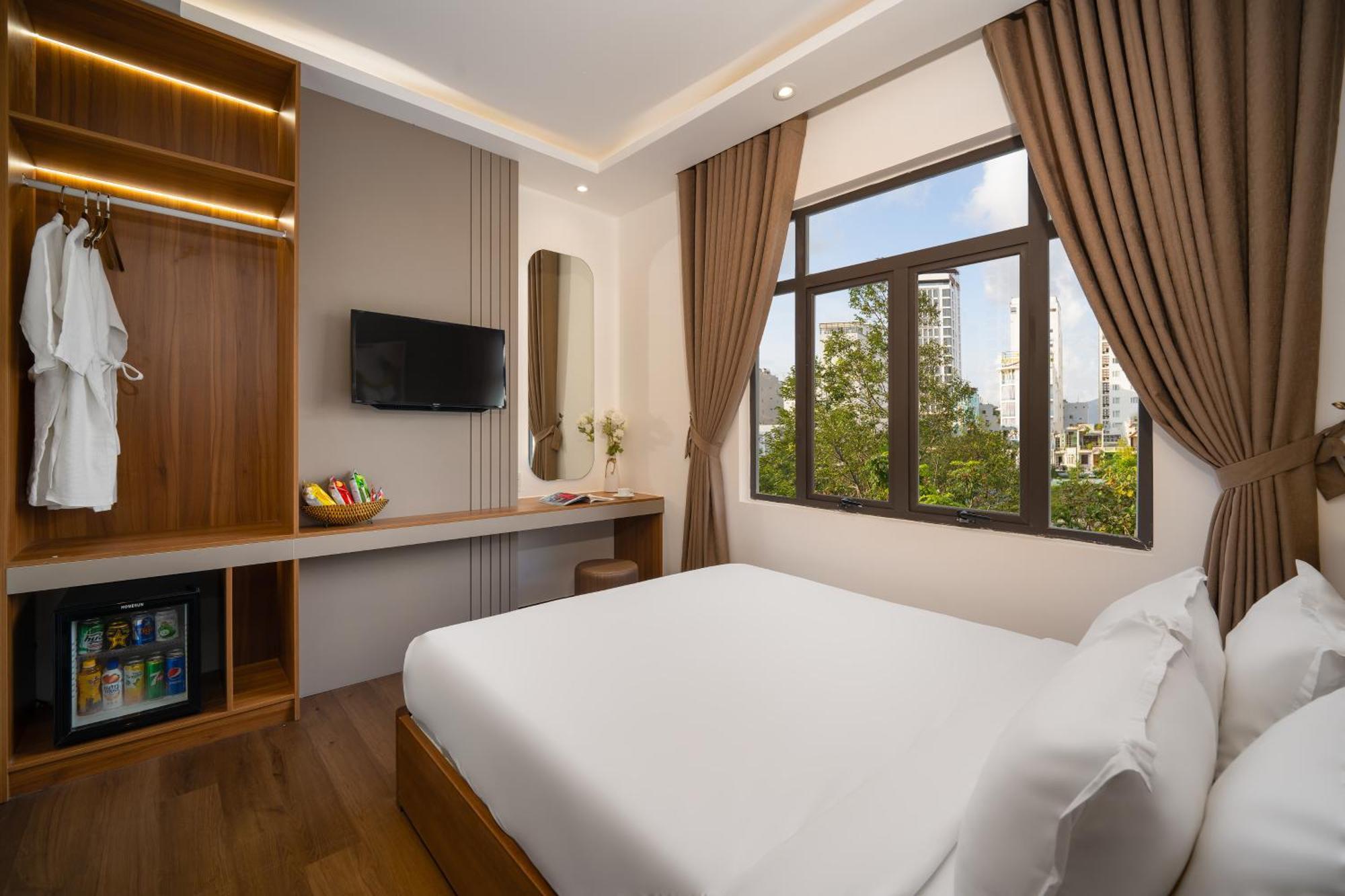 Duong Gia Hotel Дананг Екстериор снимка