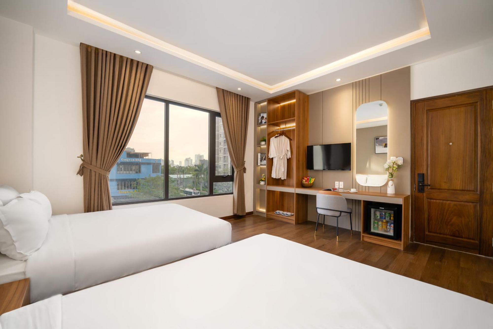 Duong Gia Hotel Дананг Екстериор снимка